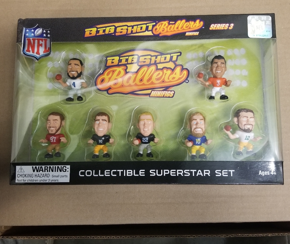 NFL Big Shot Ballers Minifigs Collectible Superstar Set